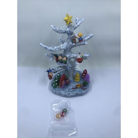 Charlie Brown-Peanuts Christmas Tree Illuminated Christmas Decoration. 6” . Read - Picture 1 of 12